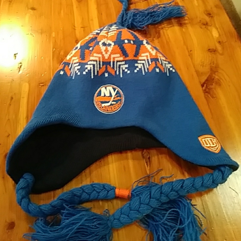 NY Islanders winter hat